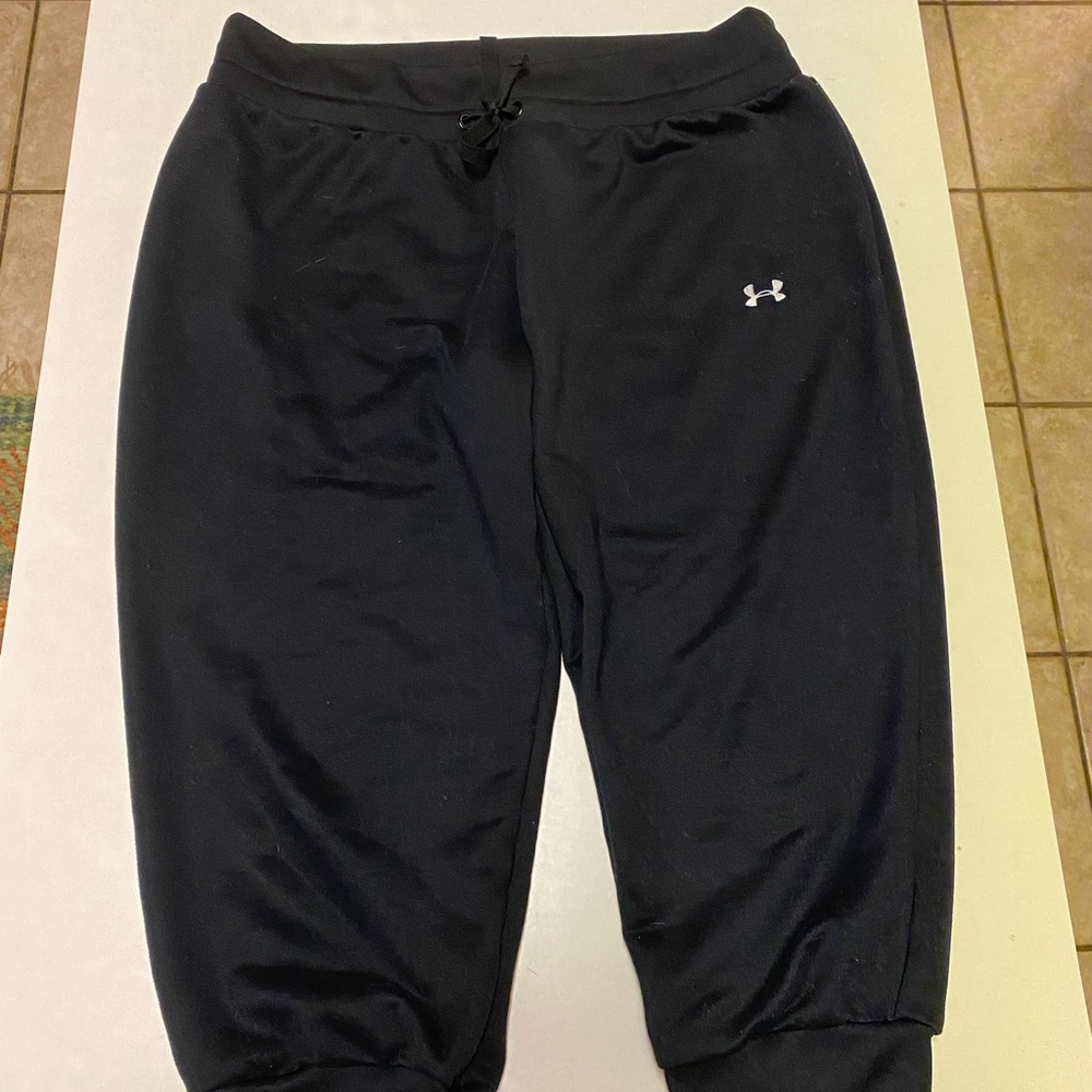 Under Armour 3/4 length sweatpants, size XL